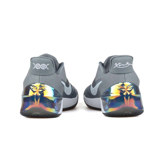 Kobe A.D. "Grey Wolf" (010/cool grau/weiß)