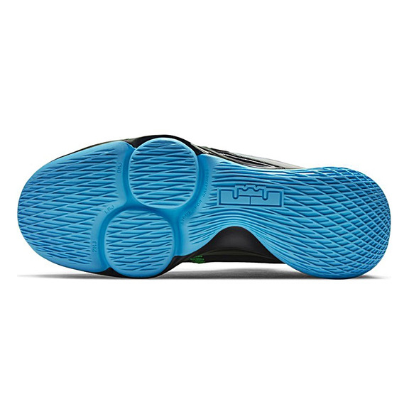 LeBron Witness 5 "Blaue Nacht"