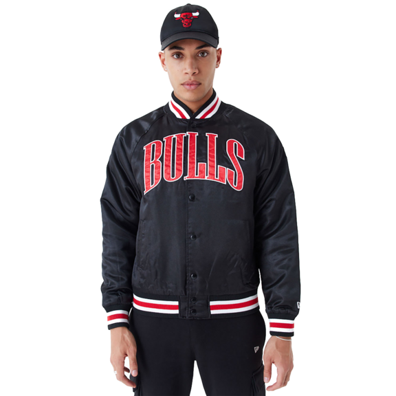 Neue Era NBA Chicago Bulls Applique Satin Bomber Jacke