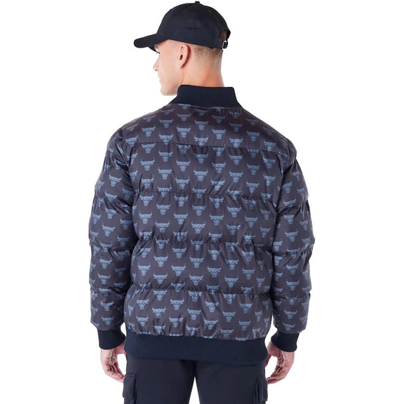 Neue Era NBA Chicago Bulls Monogram Pufferjacke "Black"