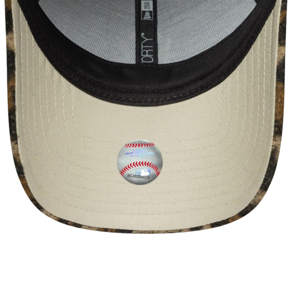 New Era Wmns MLB NY Yankees Cosy Animal Leopard 9FORTY Adjustable Cap