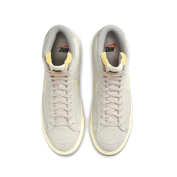 Nike Blazer Mid \\'77 Premium