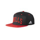 Adidas NBA Bulls Cap (schwarz/rot fest/weiß)