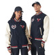 Neue Era NBA Chicago Bulls INJ Lifestyle Varsity Jacke "Schwarz"