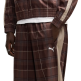 Puma T7 Relaxed Tartan Woven Track Pants op "Chocolate Fondue"
